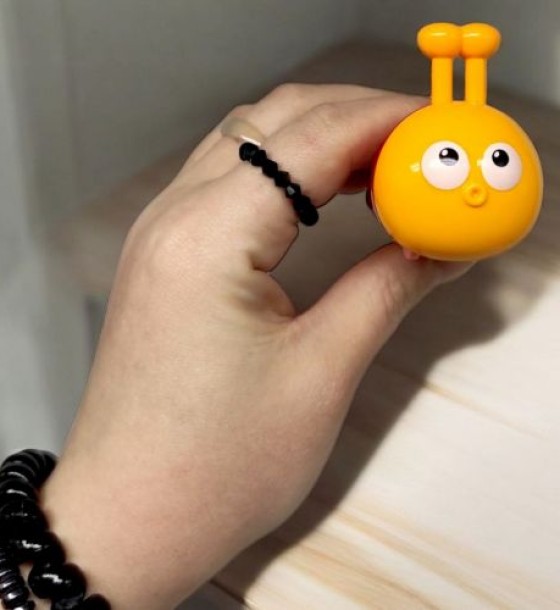 Іграшка заводна "Гусениця" (15 см) червона