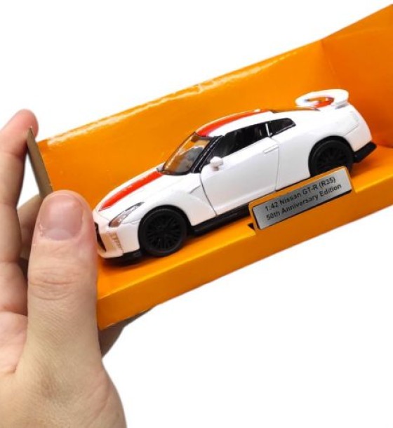 Машинка металева "Nissan GT-R", БІЛИЙ