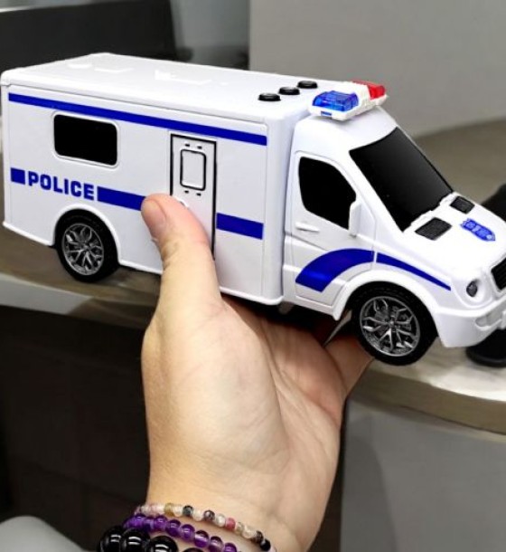 Машина на радіокеруванні "Поліція", світло, звук