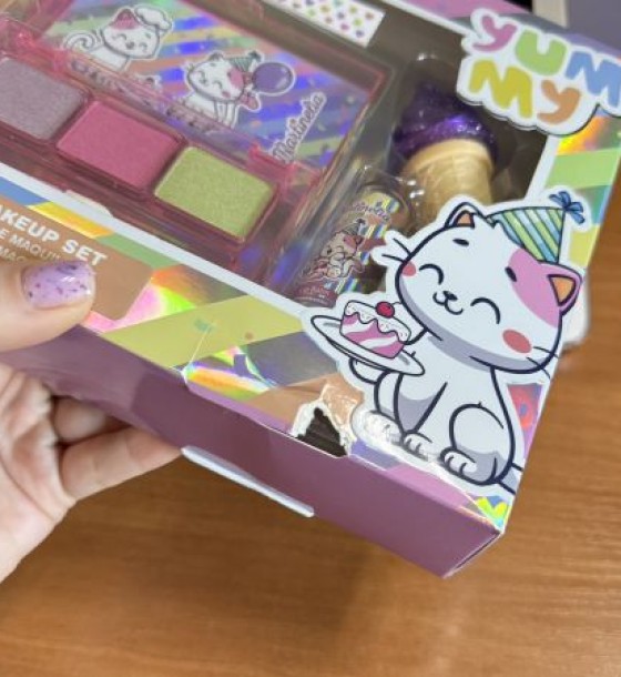 Уцінка. Набір для губ і очей "YUMMY" - ПОШКОДЖЕНЕ ПАКУВАННЯ