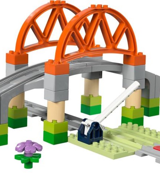 Конструктор LEGO DUPLO Town Додатковий набір. Залізничний міст і колії (10426)
