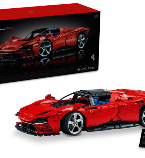 Конструктор LEGO Technic Ferrari Daytona SP3 (42143)