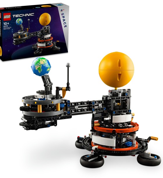 Конструктор LEGO Technic Земля та Місяць на орбіті 526 деталей (42179)